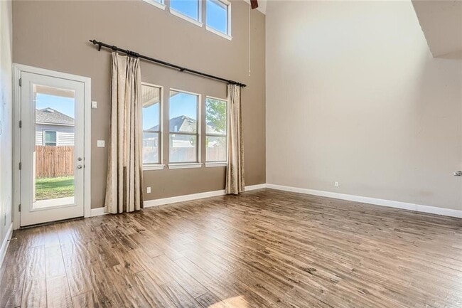 Building Photo - 908 Hartman Dr