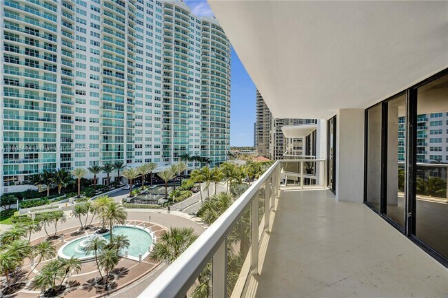 Building Photo - 20281 E Country Club Dr