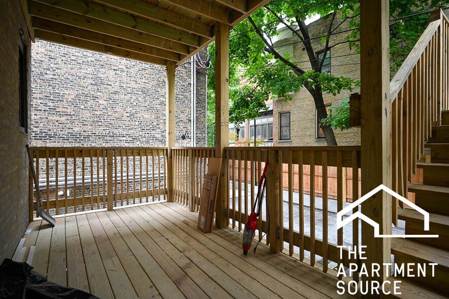 Building Photo - 2204 N Kedzie Blvd