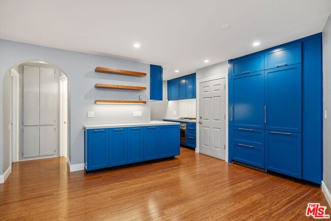 Building Photo - 2045 4th St