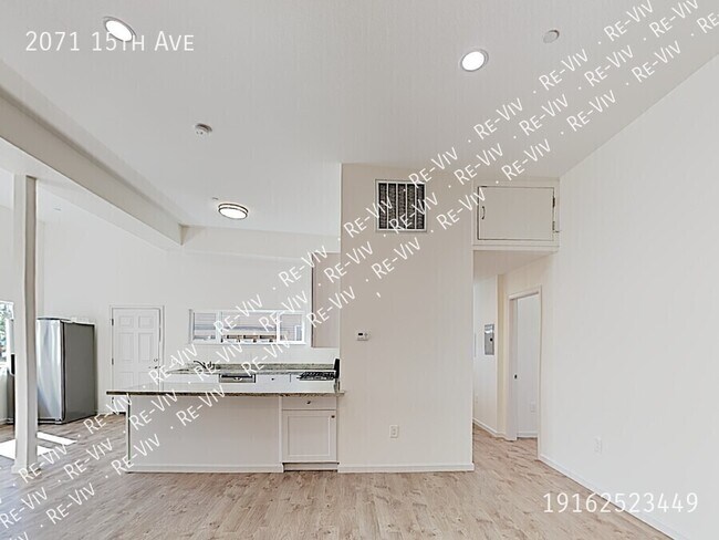 Building Photo - 2071 15th Ave