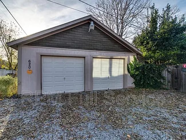 Building Photo - 620 Fatherland St