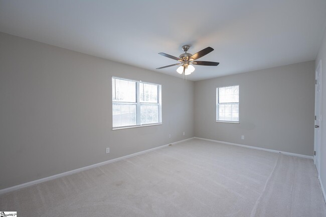 Building Photo - 97 Jamestowne Way