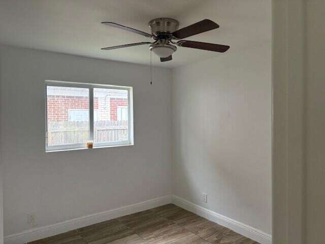 Building Photo - 958 W 3rd St