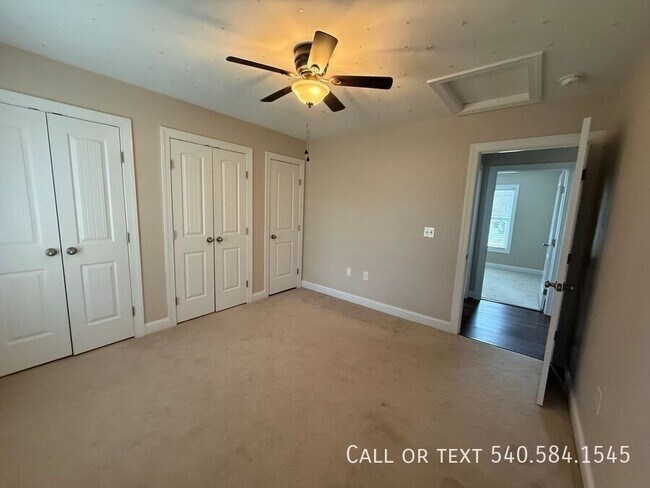 Building Photo - 839 Summerdean Ave NE