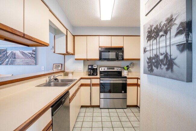 Building Photo - ALL-INCLUSIVE 95 DAYS FOR $95 A DAY DURING...