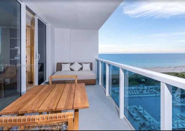 Building Photo - 102 24th St