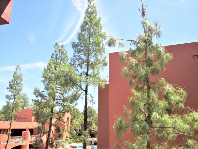 Building Photo - 4303 E Cactus Rd