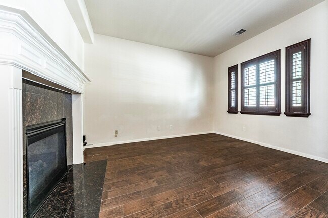 Building Photo - 913 Boxelder Pointe