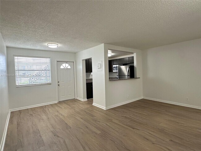 Building Photo - 5661 SW 36th Ct