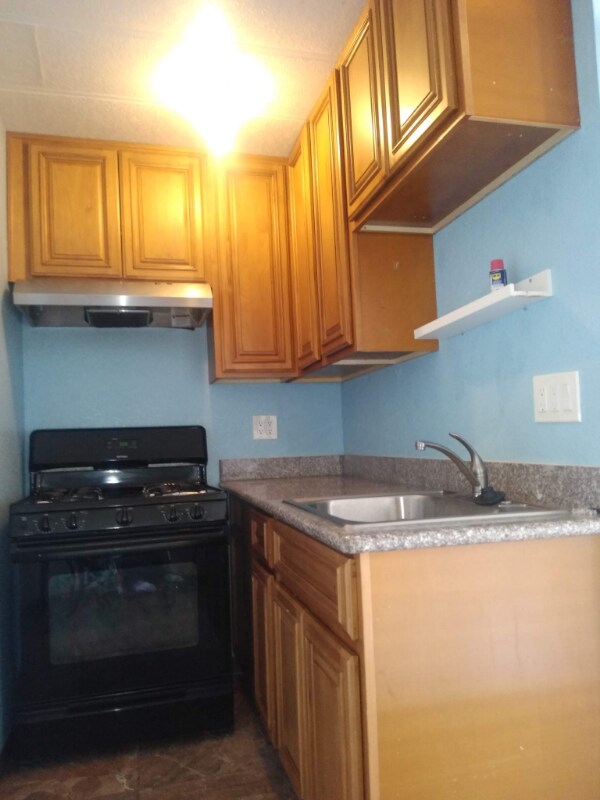 Building Photo - 443 Los Encinos Ave