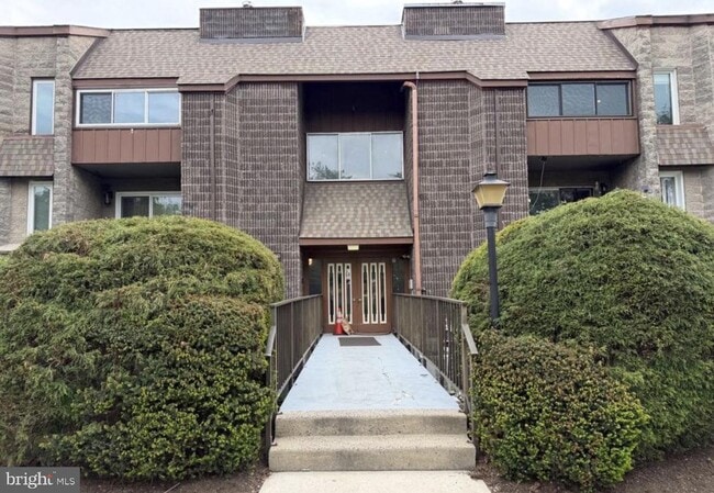 Building Photo - 111 Leedom Way