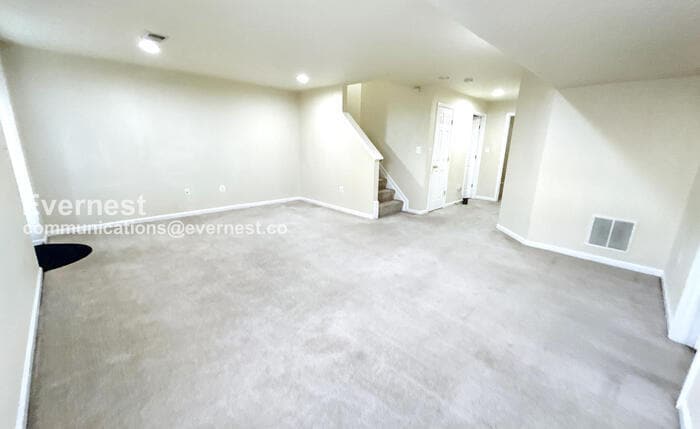 Building Photo - 115 Executive Cir