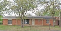 Building Photo - Great 2 Bdrm 1 Bath Home in Sanger Tx