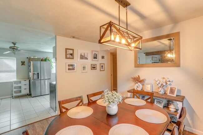 Building Photo - 3442 Lila Dr