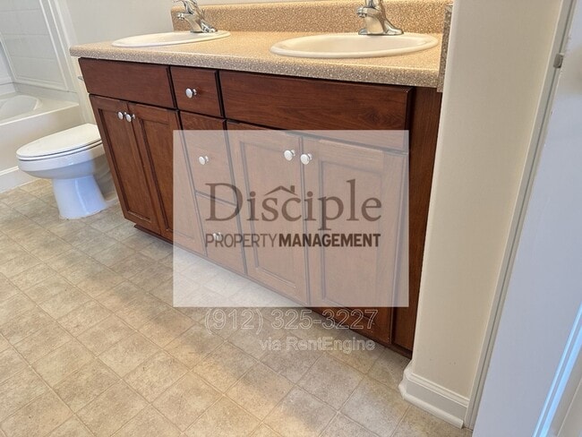 Building Photo - 20 Wesleyan Dr