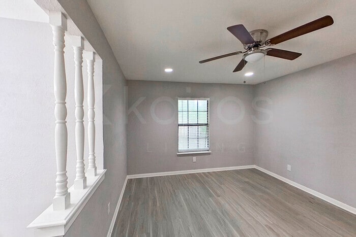 Building Photo - 125 Quebec Cir