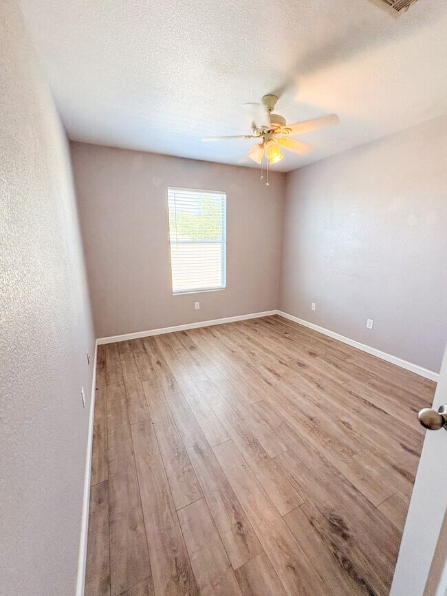 Building Photo - 6512 Taree Loop