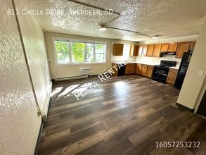 Building Photo - 1019 N 2nd St