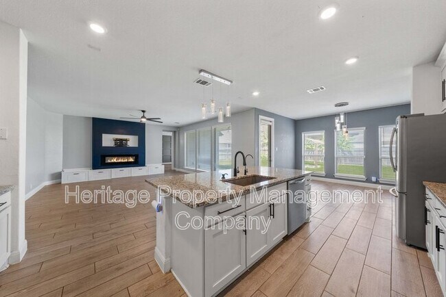 Building Photo - 221 Terramar