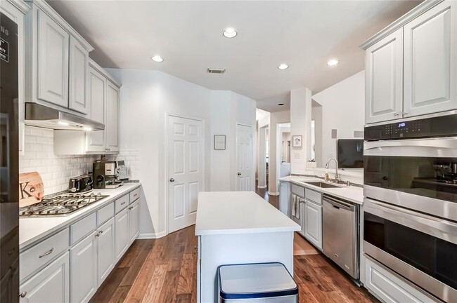 Building Photo - 8202 Sunburst Pkwy