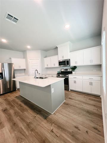 Building Photo - 529 Meadow Run Dr