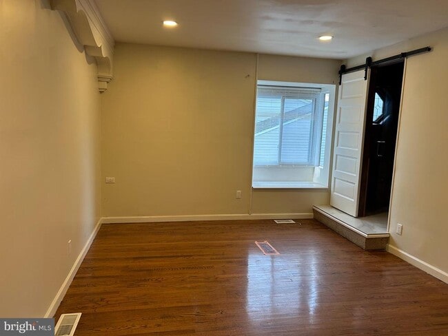 Building Photo - 1617 Bryant Rd