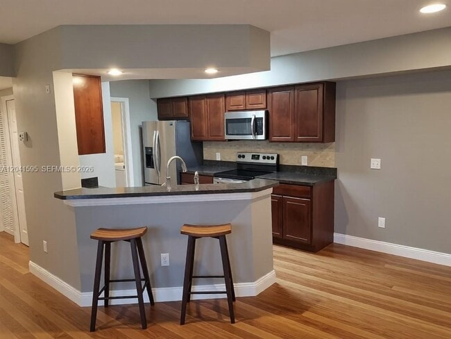 Building Photo - 738 Crest Pines Dr