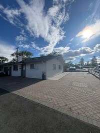 Building Photo - Cozy 2-Bedroom Duplex for Rent!