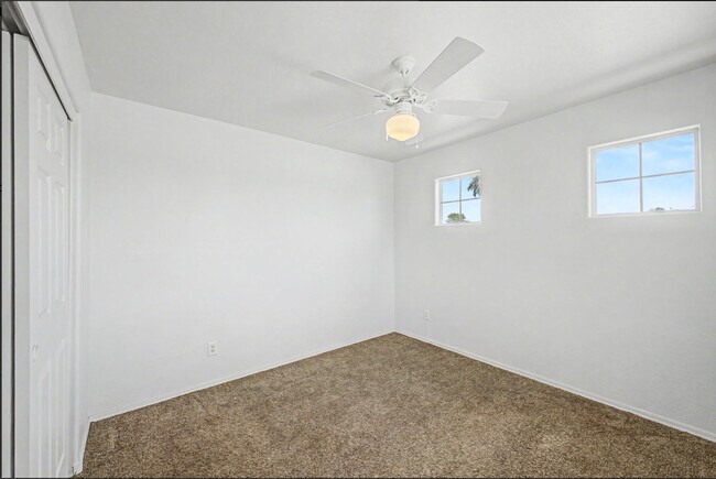Building Photo - 542 E Bartlett Way