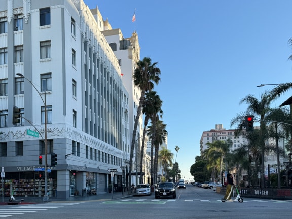 Building Photo - 250 Linden Ave