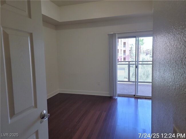 Building Photo - 63 E Agate Ave