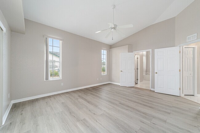 Building Photo - 10061 SW 74th Terrace