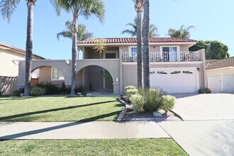Building Photo - 4+3 2 story home in Camarillo