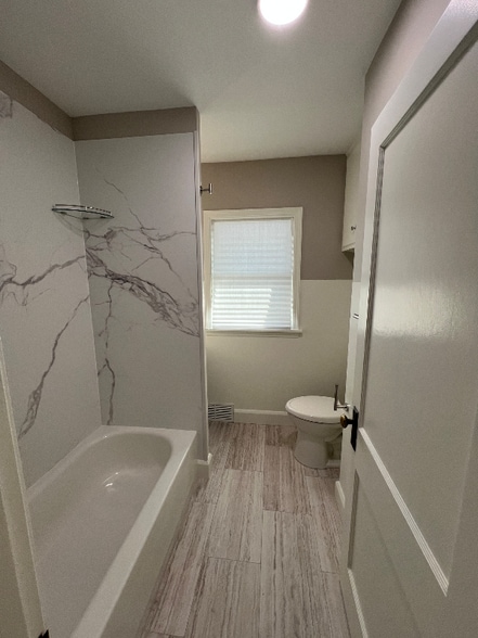 Building Photo - 109 Harvey St