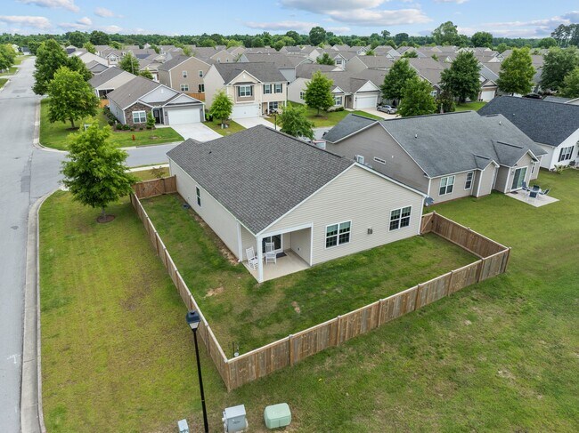 Building Photo - 400 Louisia Mae Way