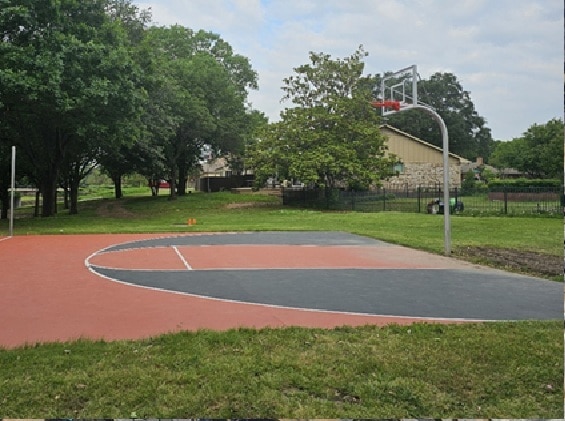 Building Photo - 2944 Woodcroft Cir