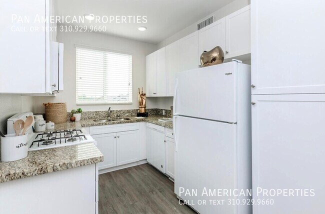 Building Photo - 840 S Magnolia Ave