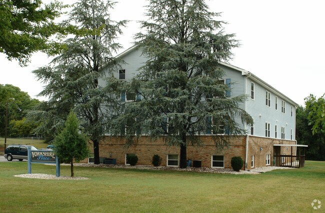 Building Photo - 805 Apperson Dr