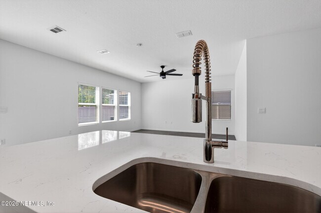 Building Photo - 2283 Shady Breeze Ln
