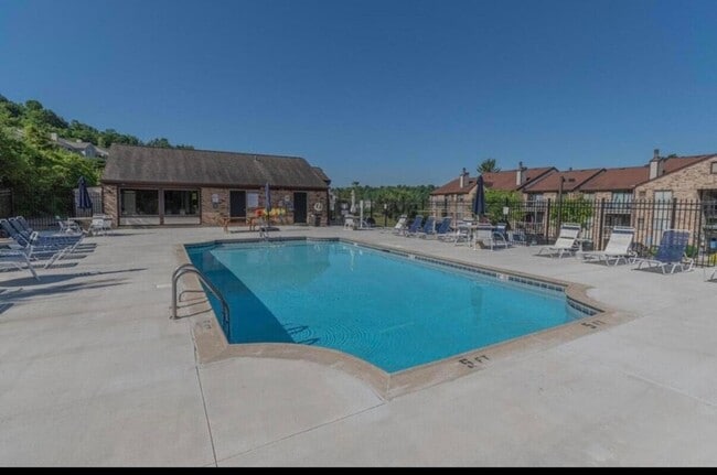 Building Photo - 14 Woodland Hills Dr