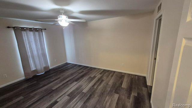 Building Photo - 5203 Chesapeake Cir