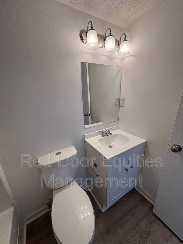 Building Photo - 234 Slocum Ave