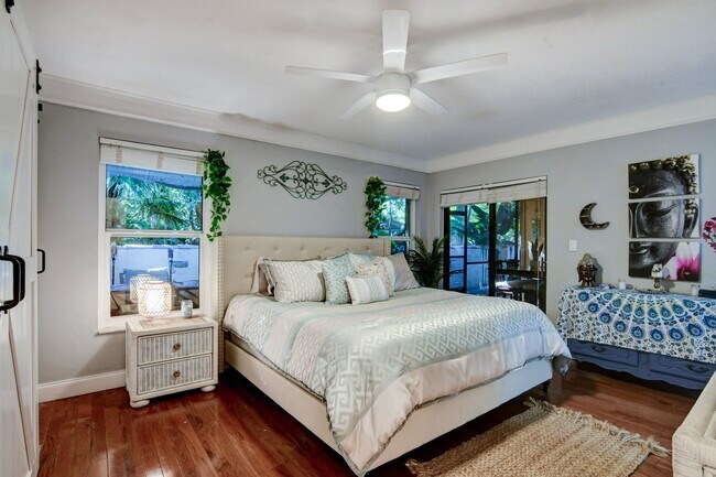 Building Photo - 20 Via Lago