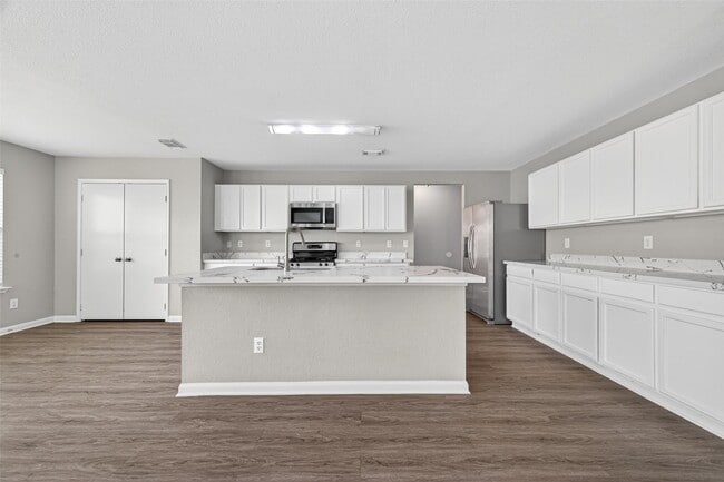 Building Photo - 15826 Kings Cypress Ln