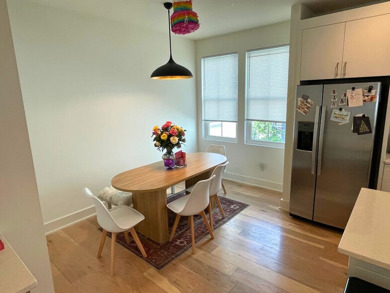 Building Photo - 106 Cooper St