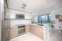 Building Photo - 1300 Brickell Bay Dr