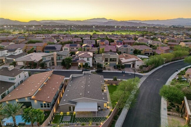 Building Photo - 2560 Bridle Oaks Ct