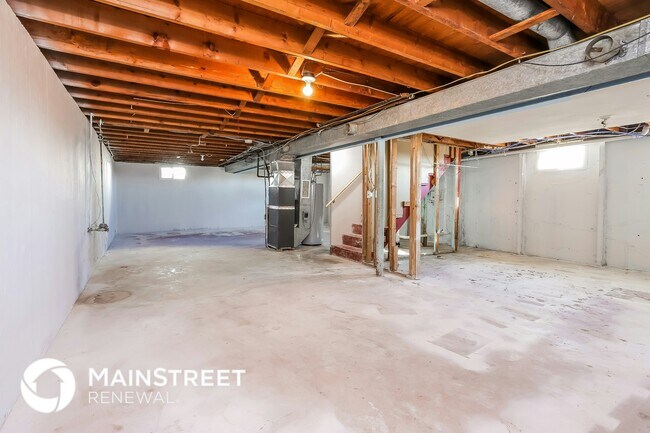 Building Photo - 413 N Seminole Dr