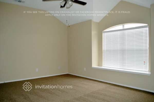 Building Photo - 1492 Altstatten Ln